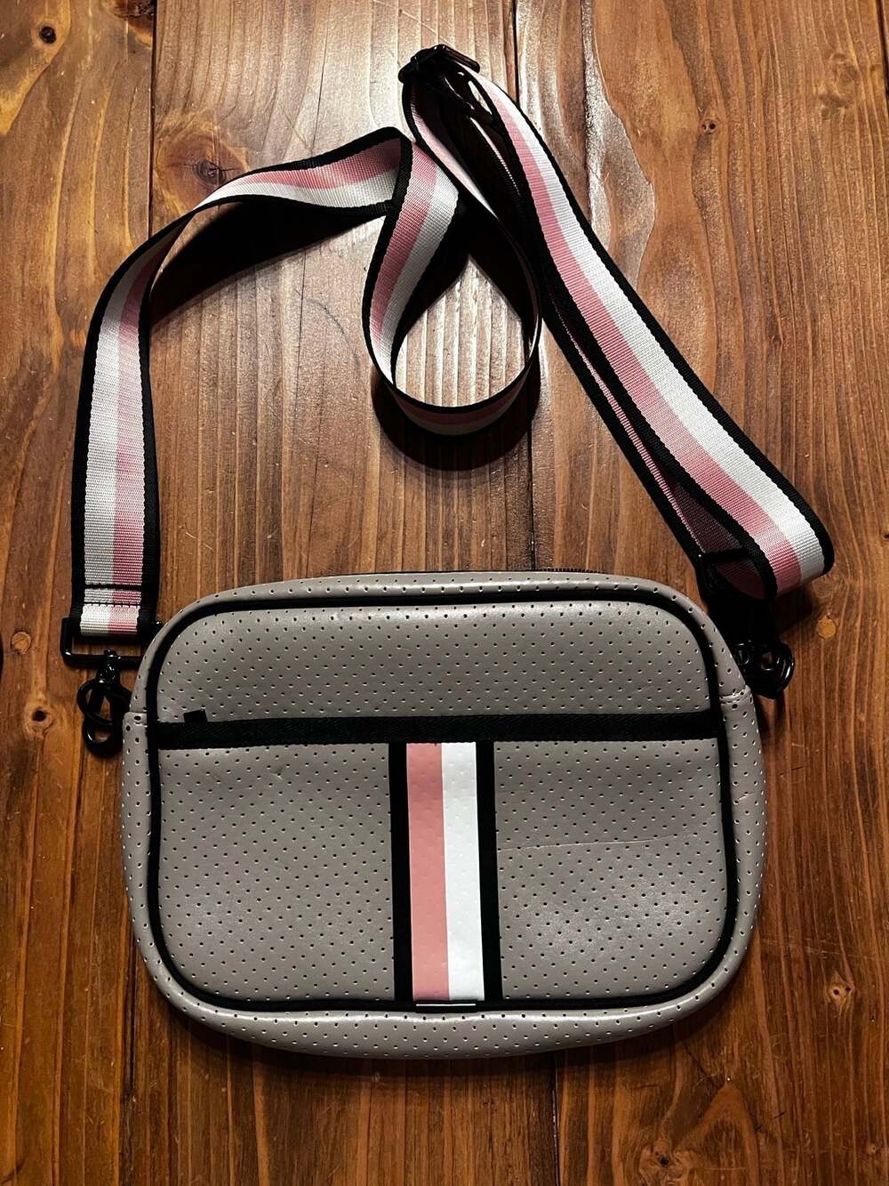 Haute Shore Drew Neoprene Crossbody Bag in Grey/White/Pink